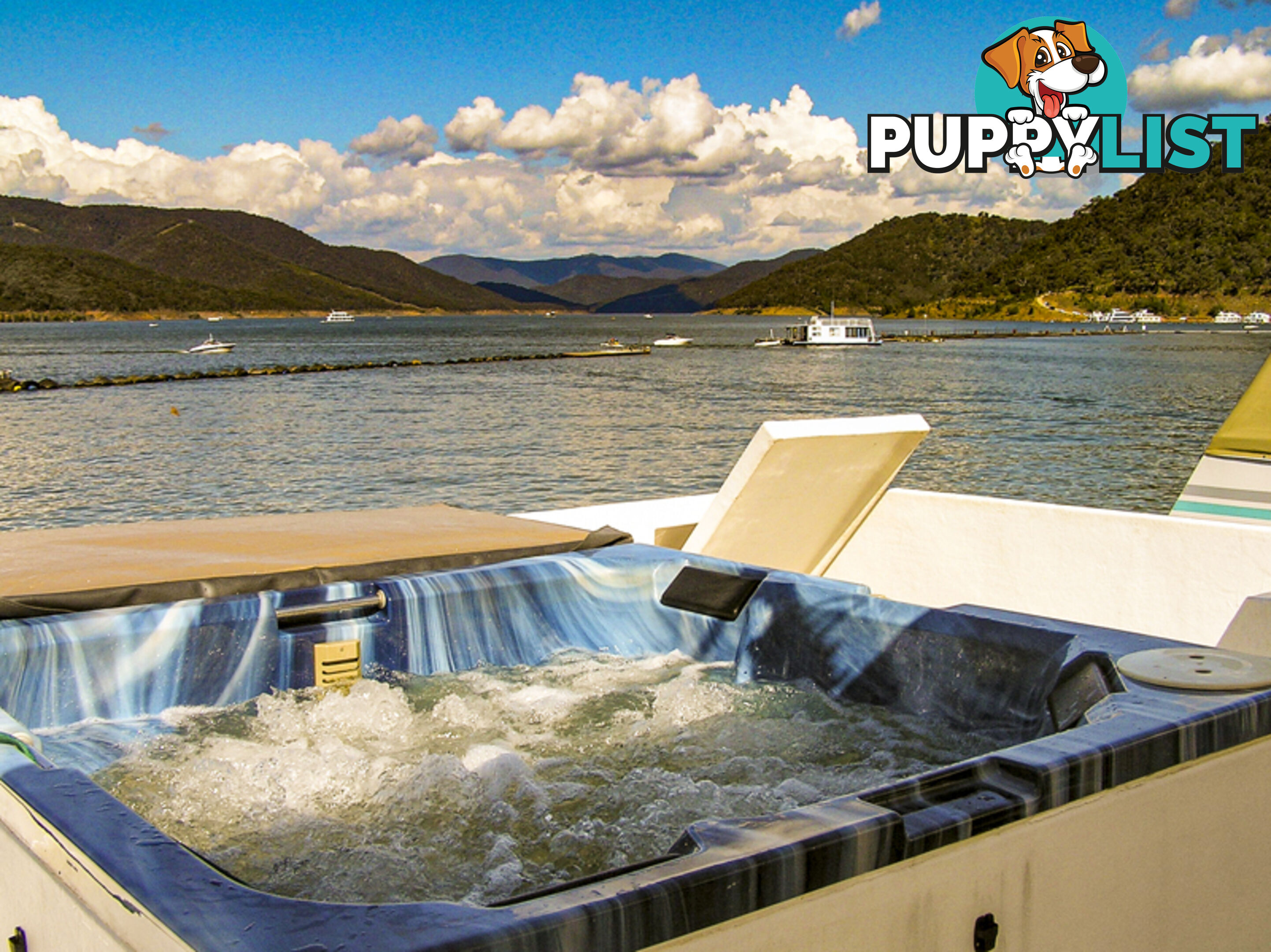 The Edge: Houseboat Holiday Home on Lake Eildon