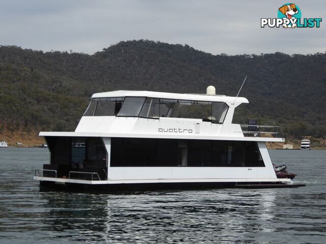 Quattro: Houseboat Holiday Home on Lake Eildon