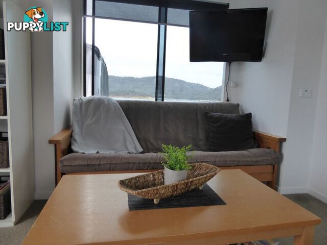 Quattro: Houseboat Holiday Home on Lake Eildon