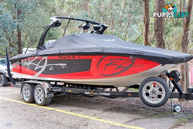 Tige RZ2 Wake Boat