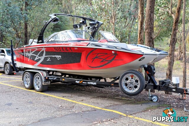 Tige RZ2 Wake Boat