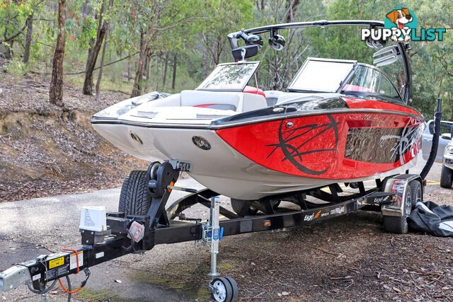 Tige RZ2 Wake Boat