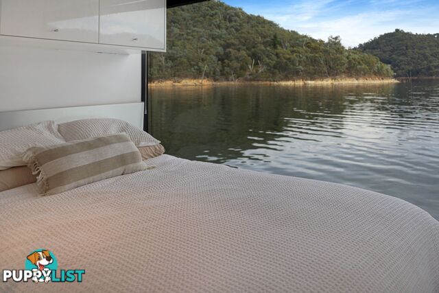 Status Houseboat Holiday Home on Lake Eildon