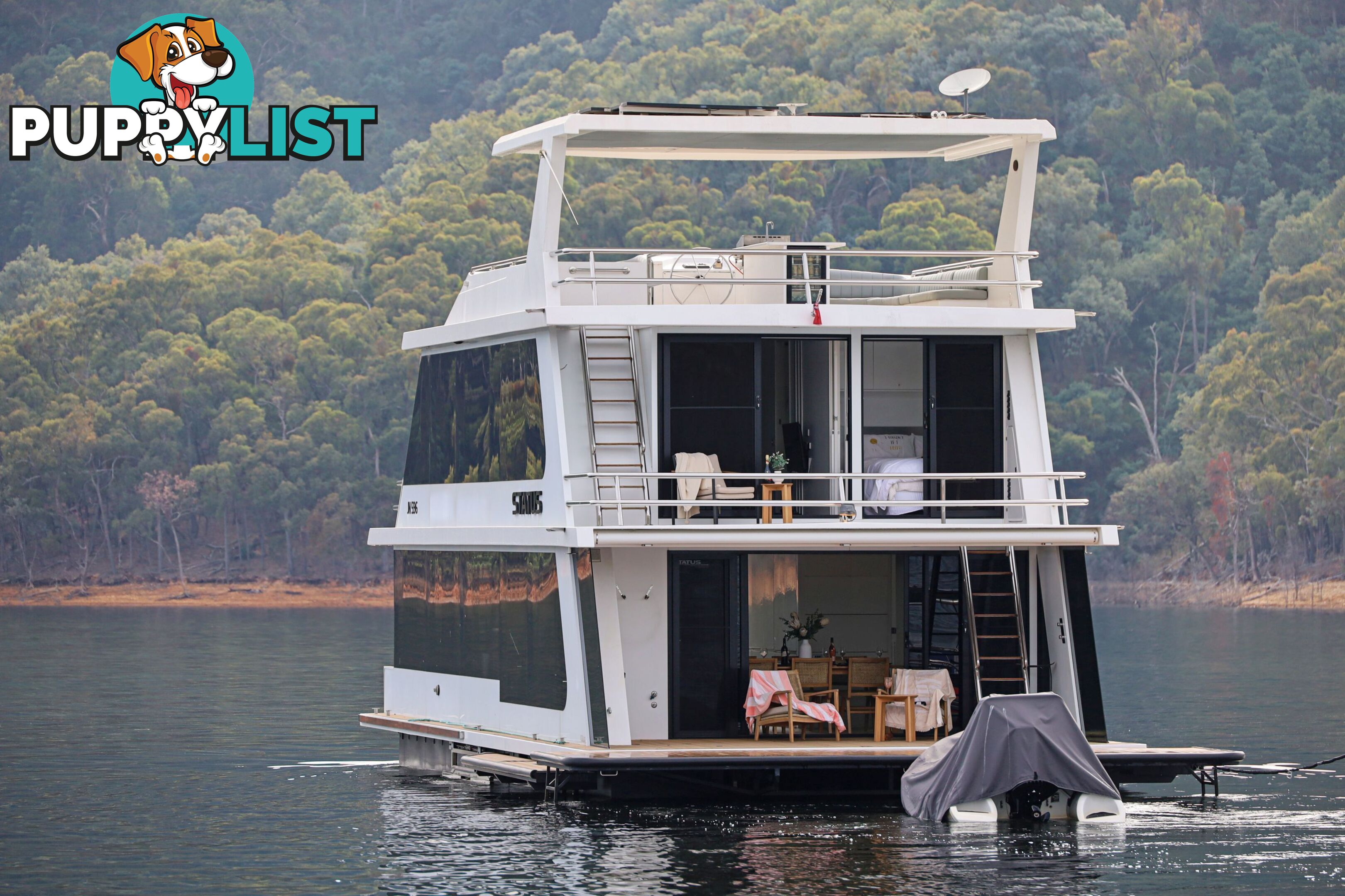 Status Houseboat Holiday Home on Lake Eildon