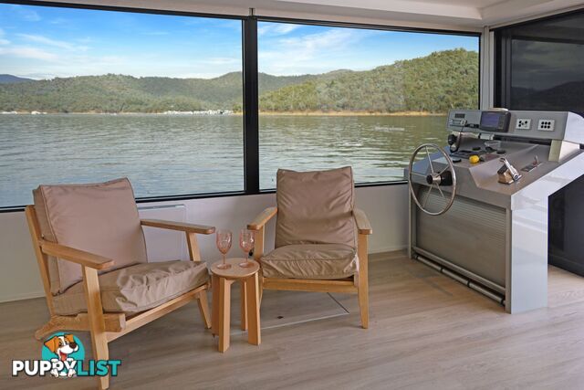 Status Houseboat Holiday Home on Lake Eildon