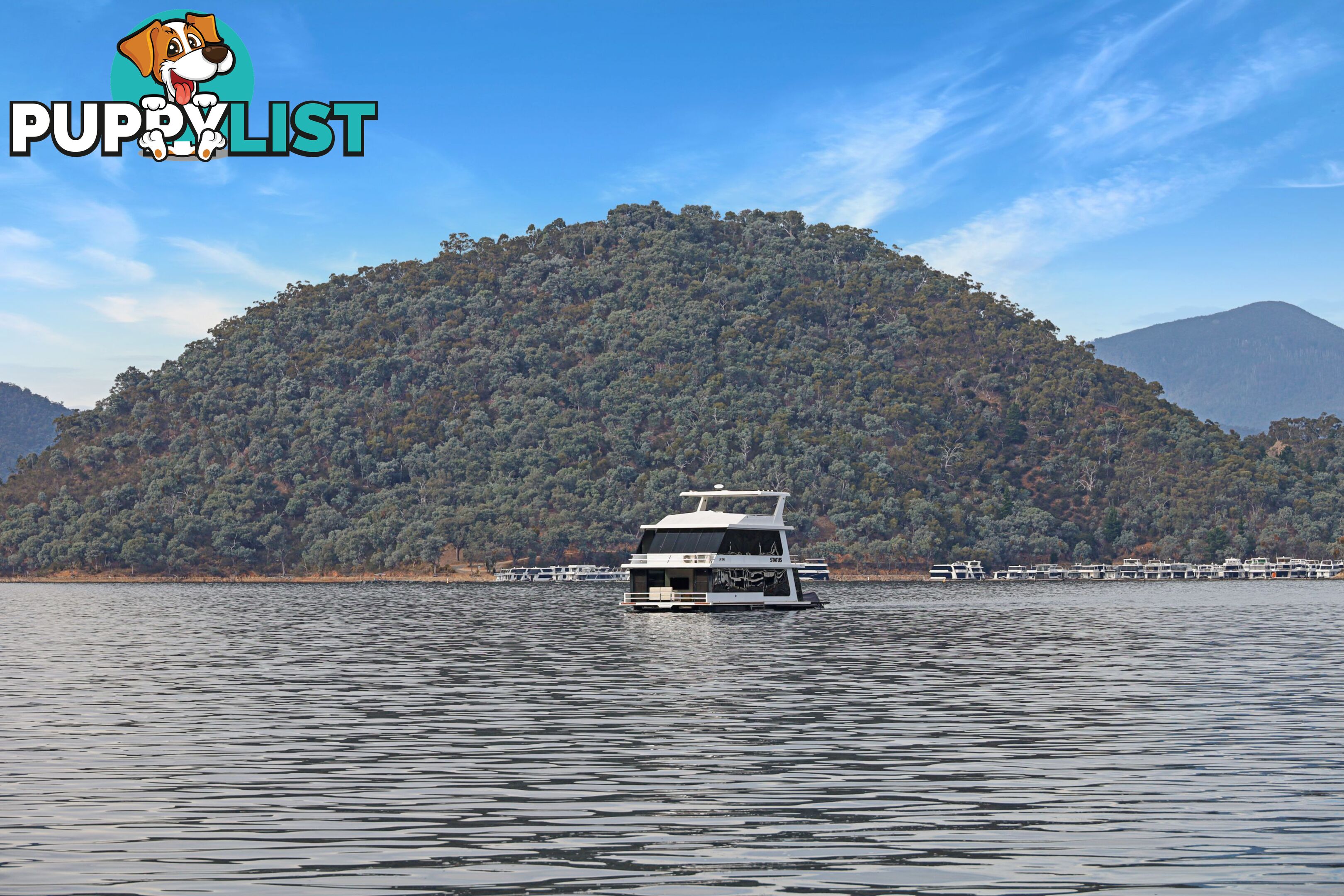 Status Houseboat Holiday Home on Lake Eildon