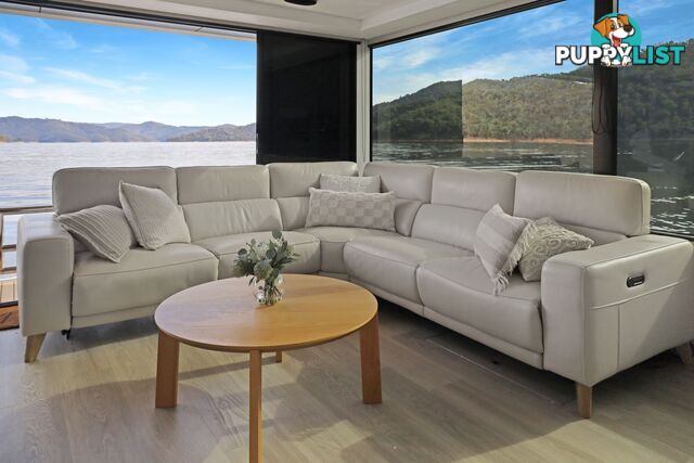 Status Houseboat Holiday Home on Lake Eildon