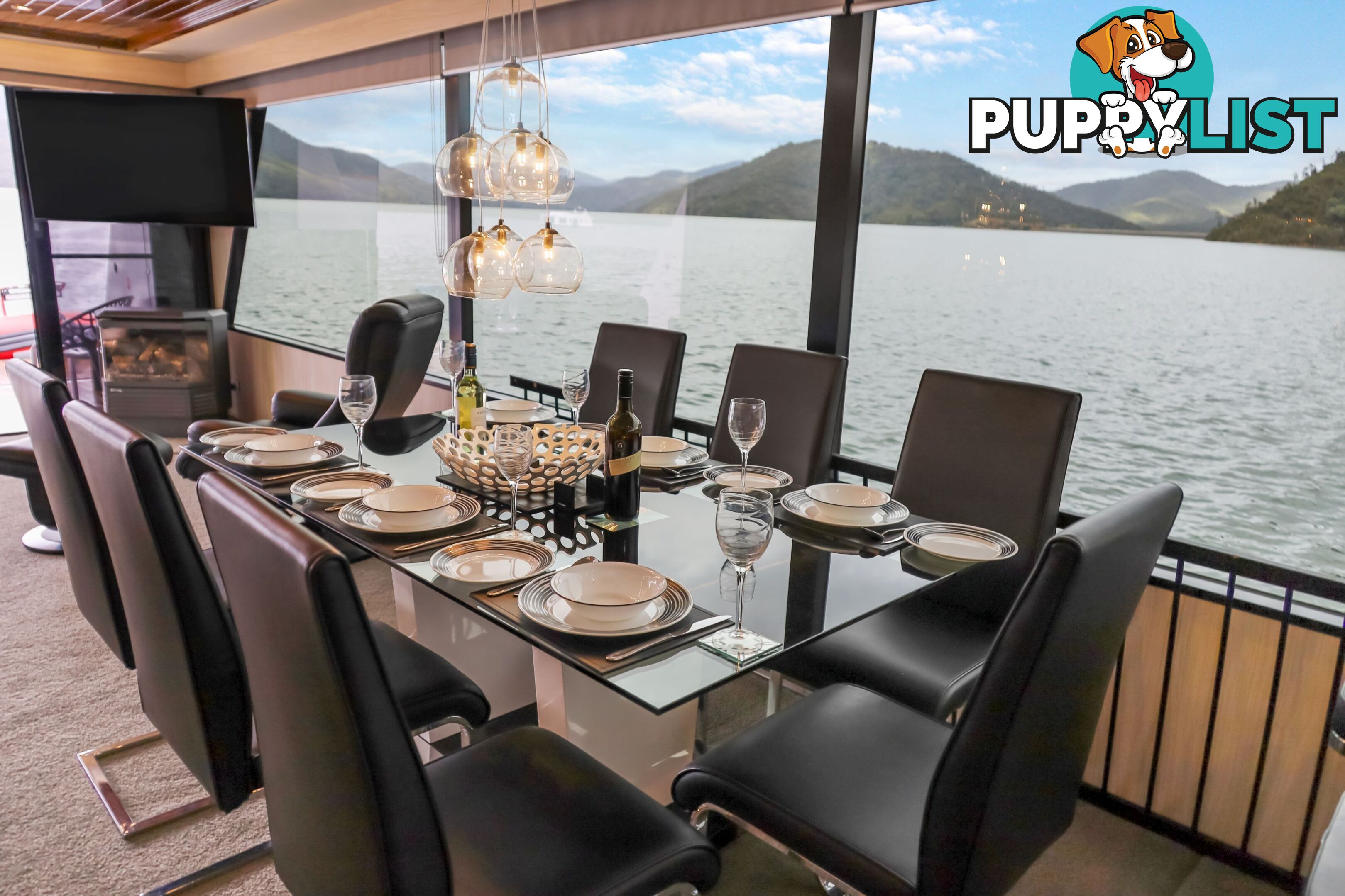 La Dolce Vita Houseboat Holiday Home @ Lake Eildon