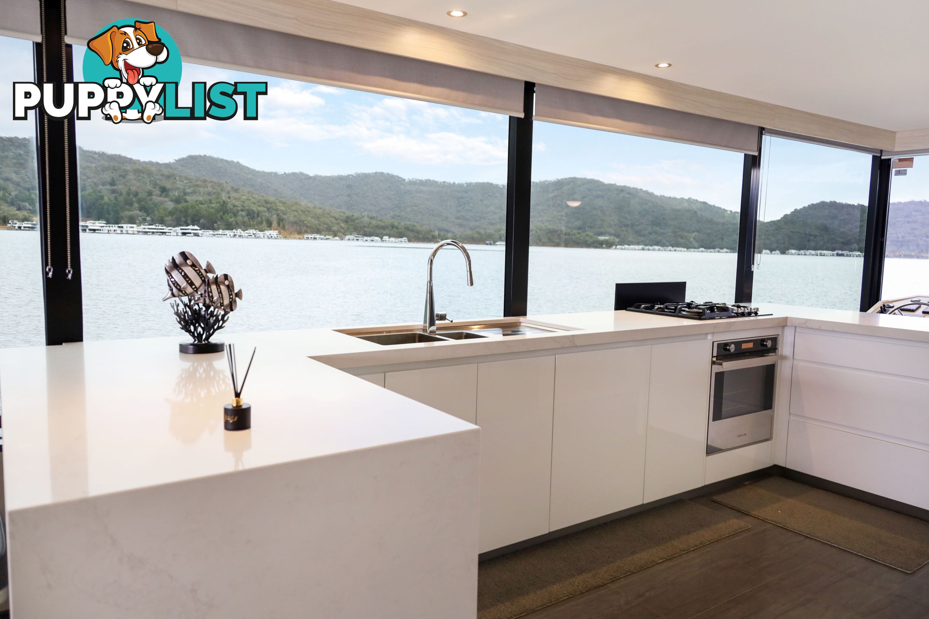 La Dolce Vita Houseboat Holiday Home @ Lake Eildon