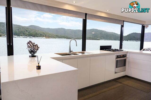 La Dolce Vita Houseboat Holiday Home @ Lake Eildon