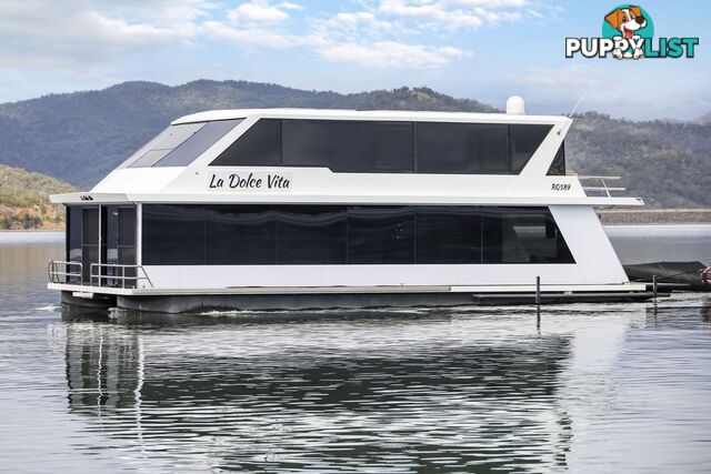 La Dolce Vita Houseboat Holiday Home @ Lake Eildon