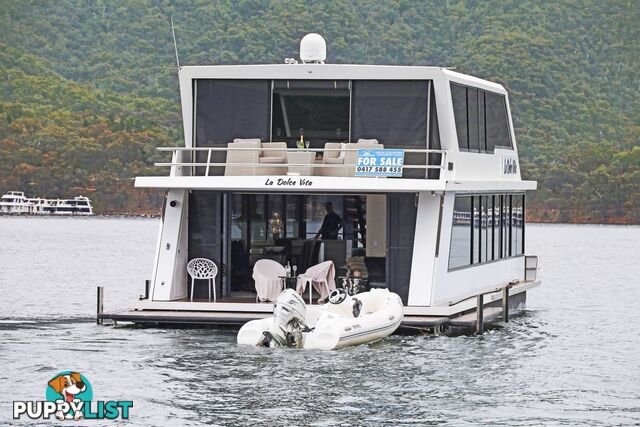 La Dolce Vita Houseboat Holiday Home @ Lake Eildon