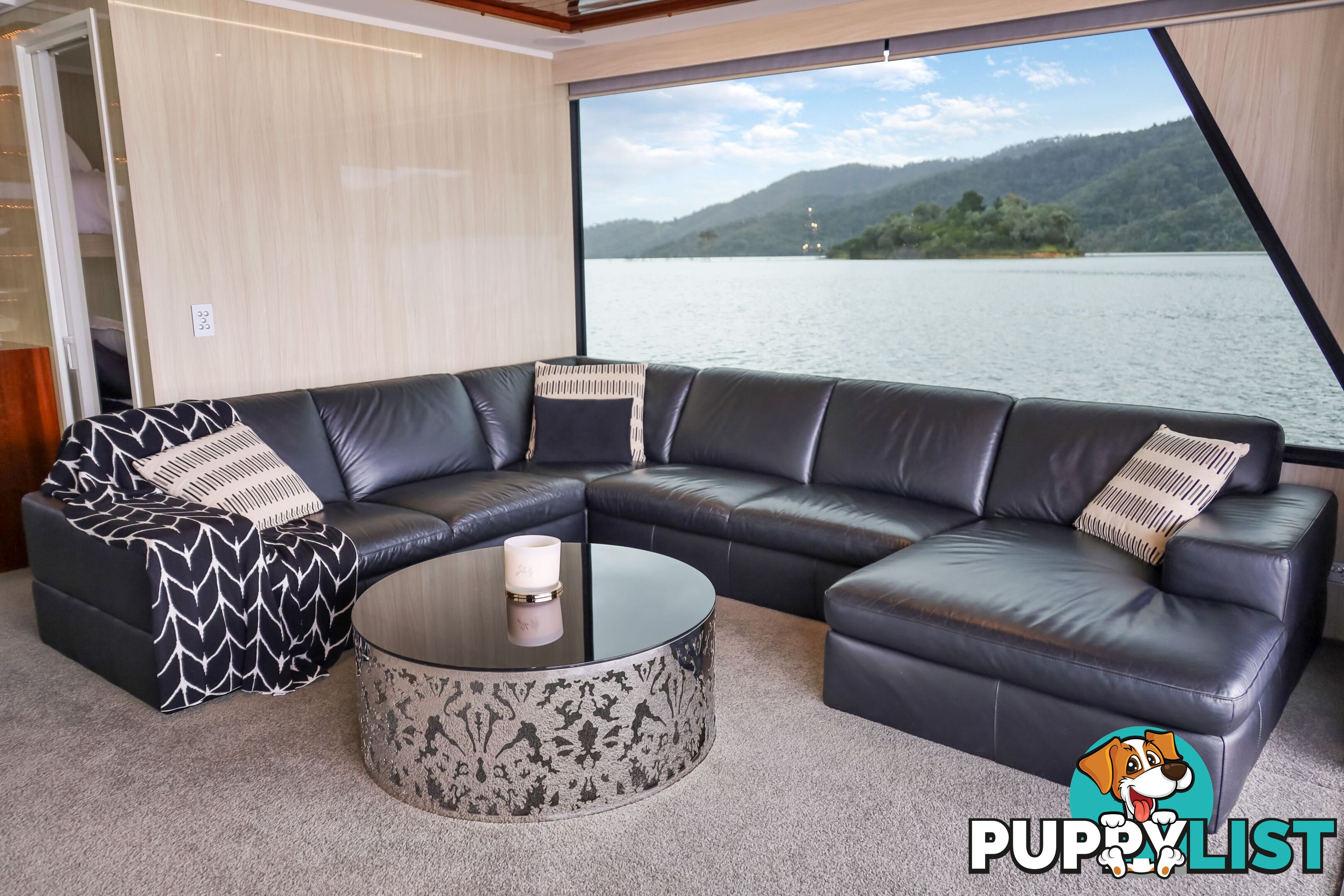 La Dolce Vita Houseboat Holiday Home @ Lake Eildon