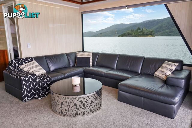 La Dolce Vita Houseboat Holiday Home @ Lake Eildon