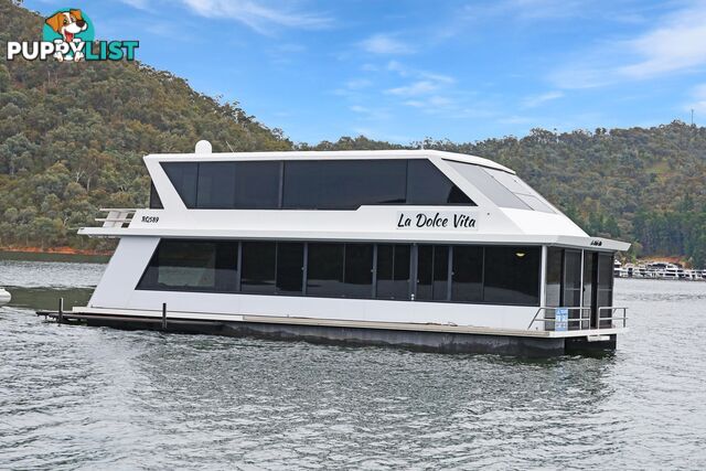 La Dolce Vita Houseboat Holiday Home @ Lake Eildon