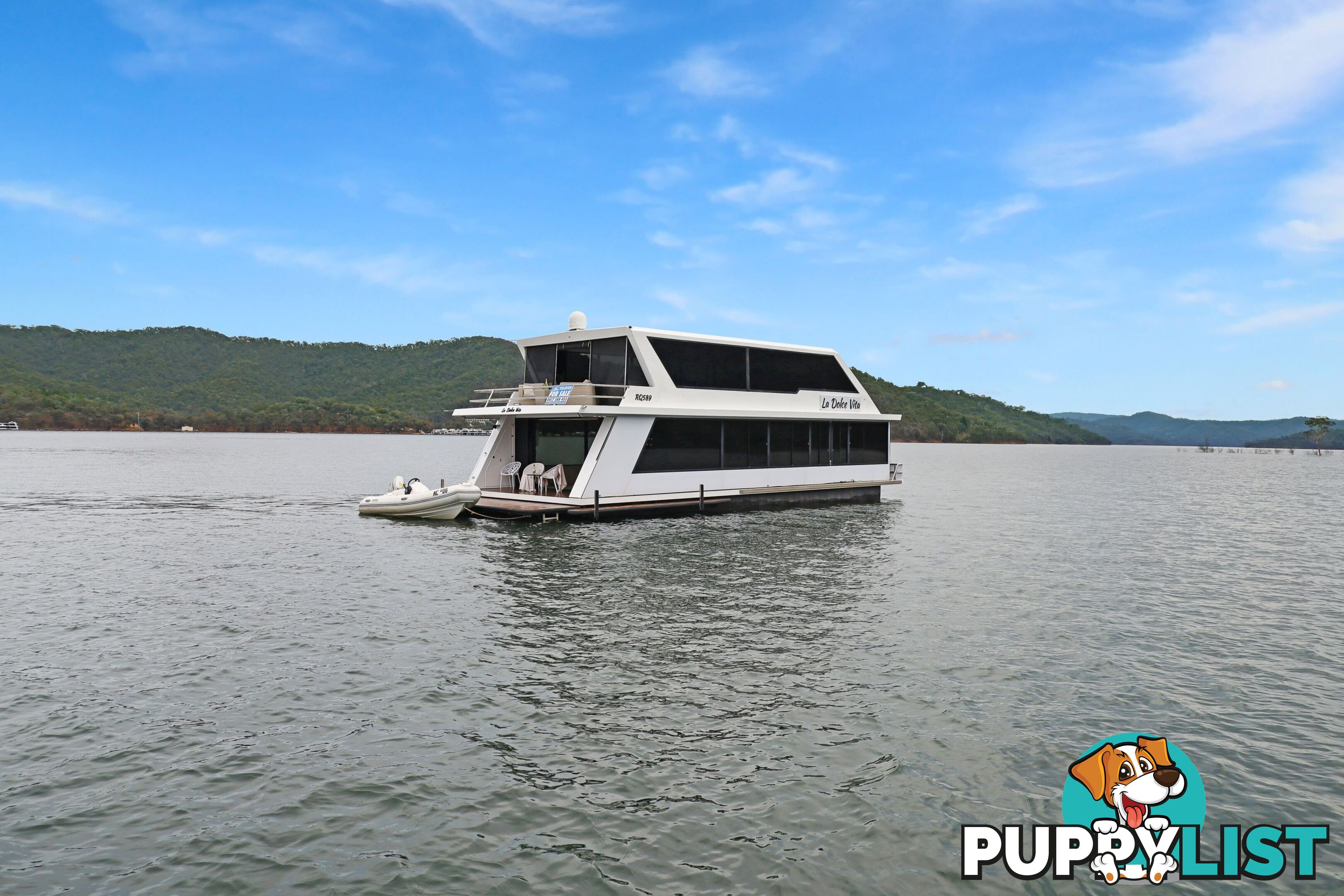 La Dolce Vita Houseboat Holiday Home @ Lake Eildon