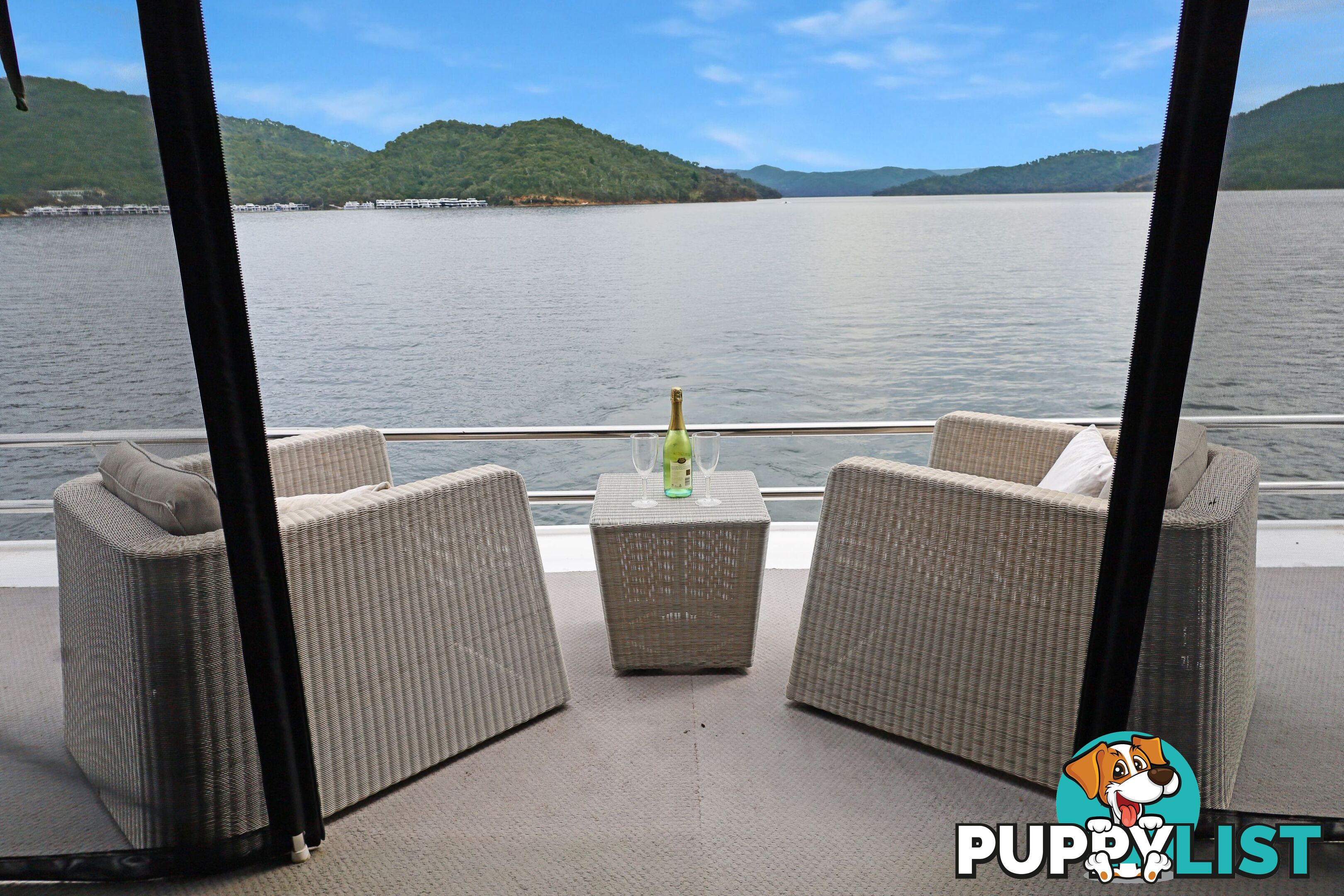 La Dolce Vita Houseboat Holiday Home @ Lake Eildon