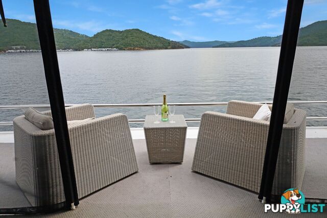 La Dolce Vita Houseboat Holiday Home @ Lake Eildon