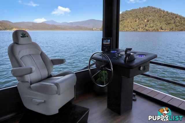 ENVY Houseboat Holiday Home on Lake Eildon