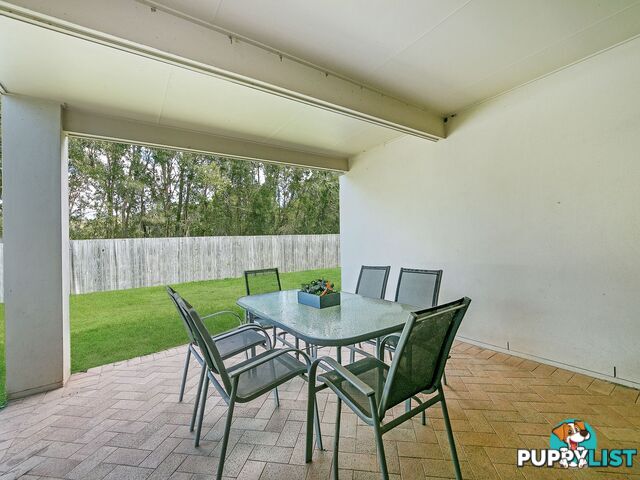 4 Gira Close BEACHMERE QLD 4510