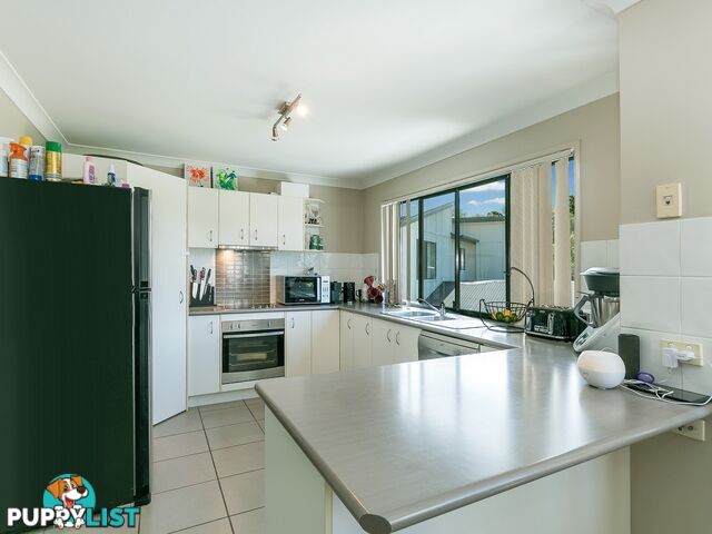 4 Gira Close BEACHMERE QLD 4510