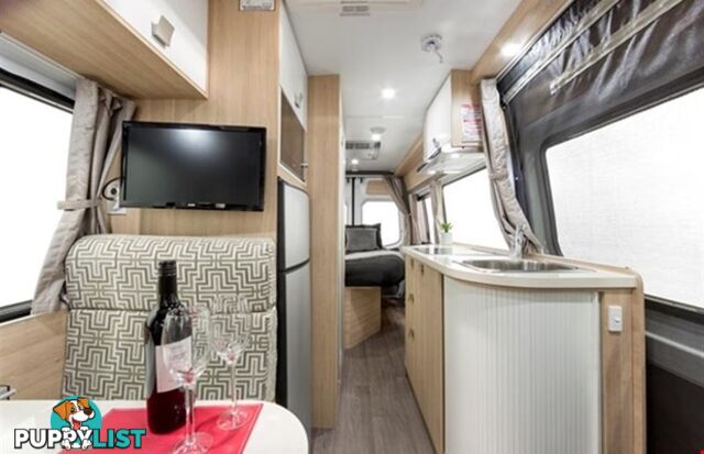 2020 Winnebago Bondi 2S Fixed Bed