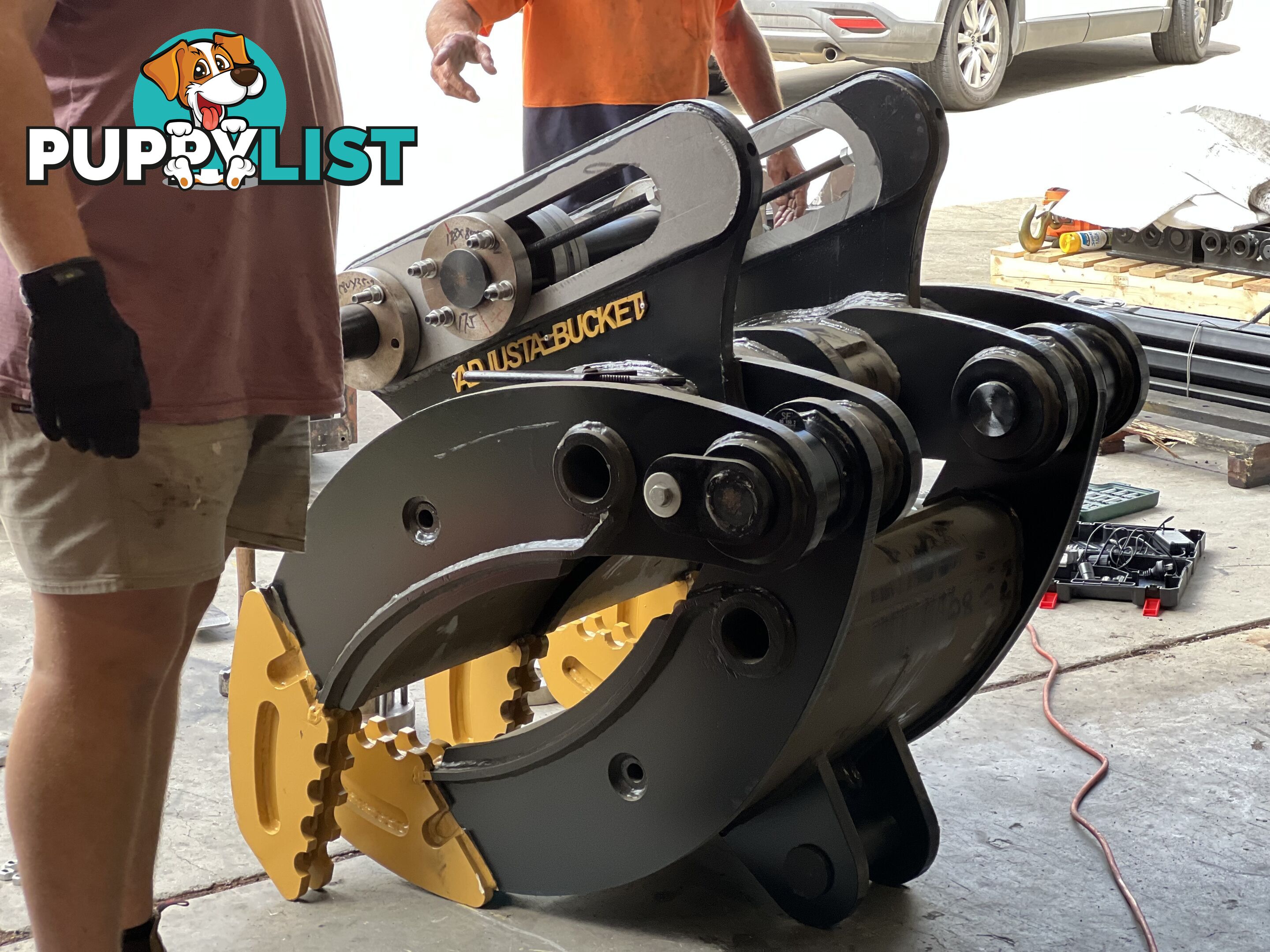 Excavator grab’s grapples hydraulic and manual