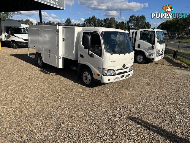 2022 HINO 300   SERVICE BODY