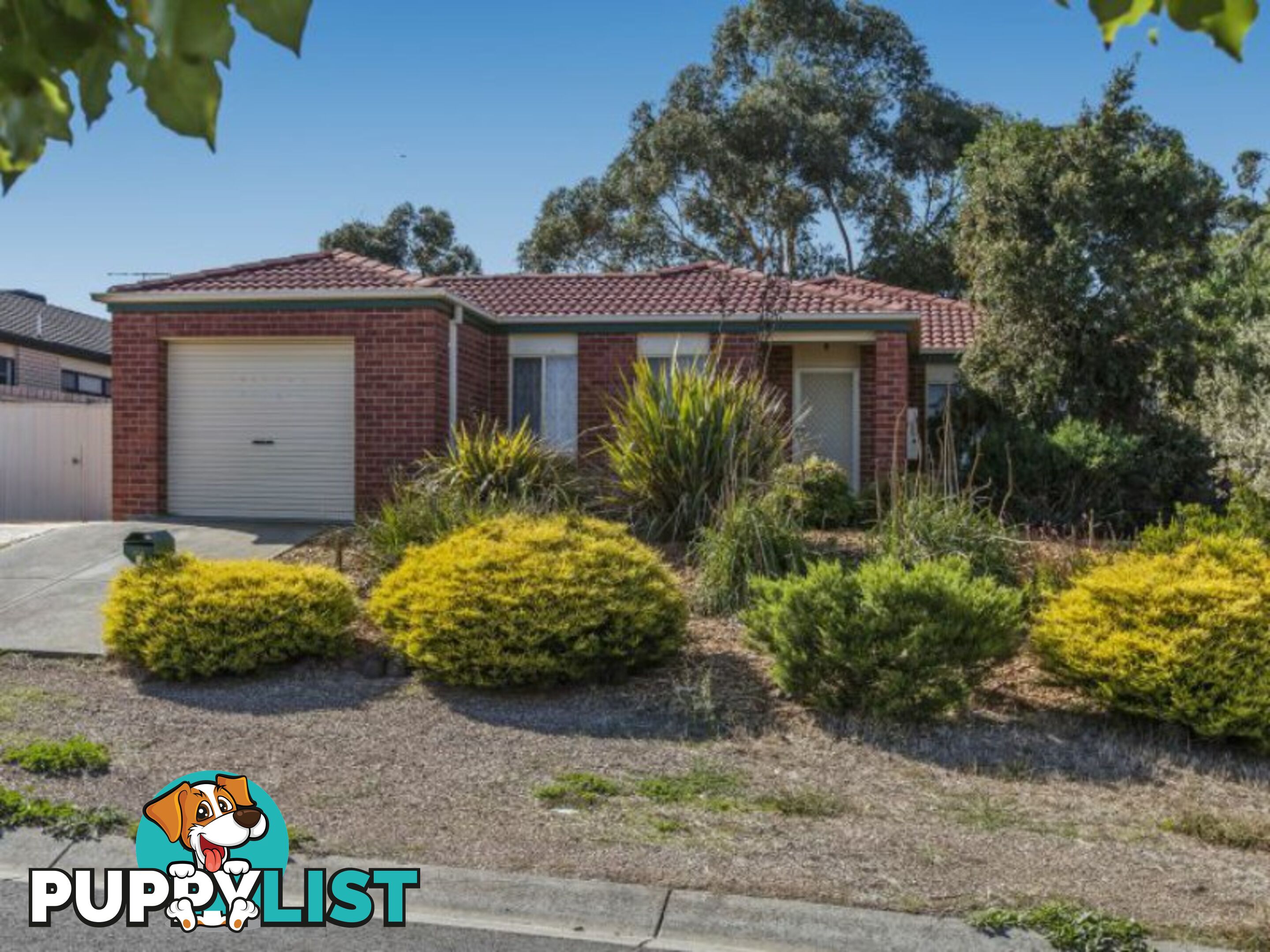 8 Thomas Place WALLAN VIC 3756