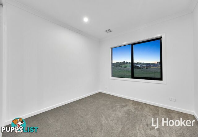 8 Mallow Street WALLAN VIC 3756