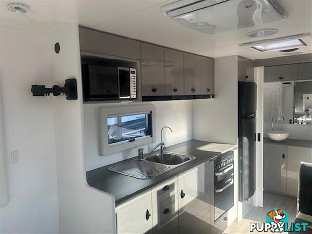 2025 VISCOUNT V2 CAFE LOUNGE CARAVAN