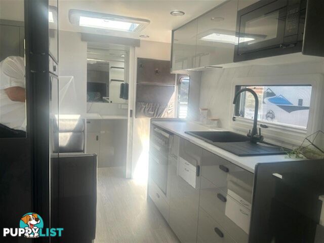 2025 CONCEPT INNOVATION 600 CAFE LOUNGE CARAVAN