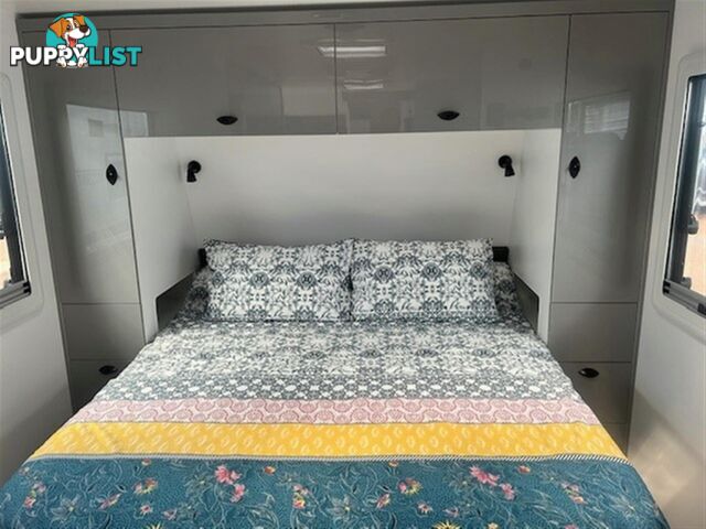 2025 VISCOUNT V3.2 CLUB LOUNGE CARAVAN