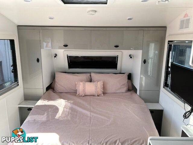 2023 NEWLANDS LUXE AAP 675 3 B CLUB CARAVAN