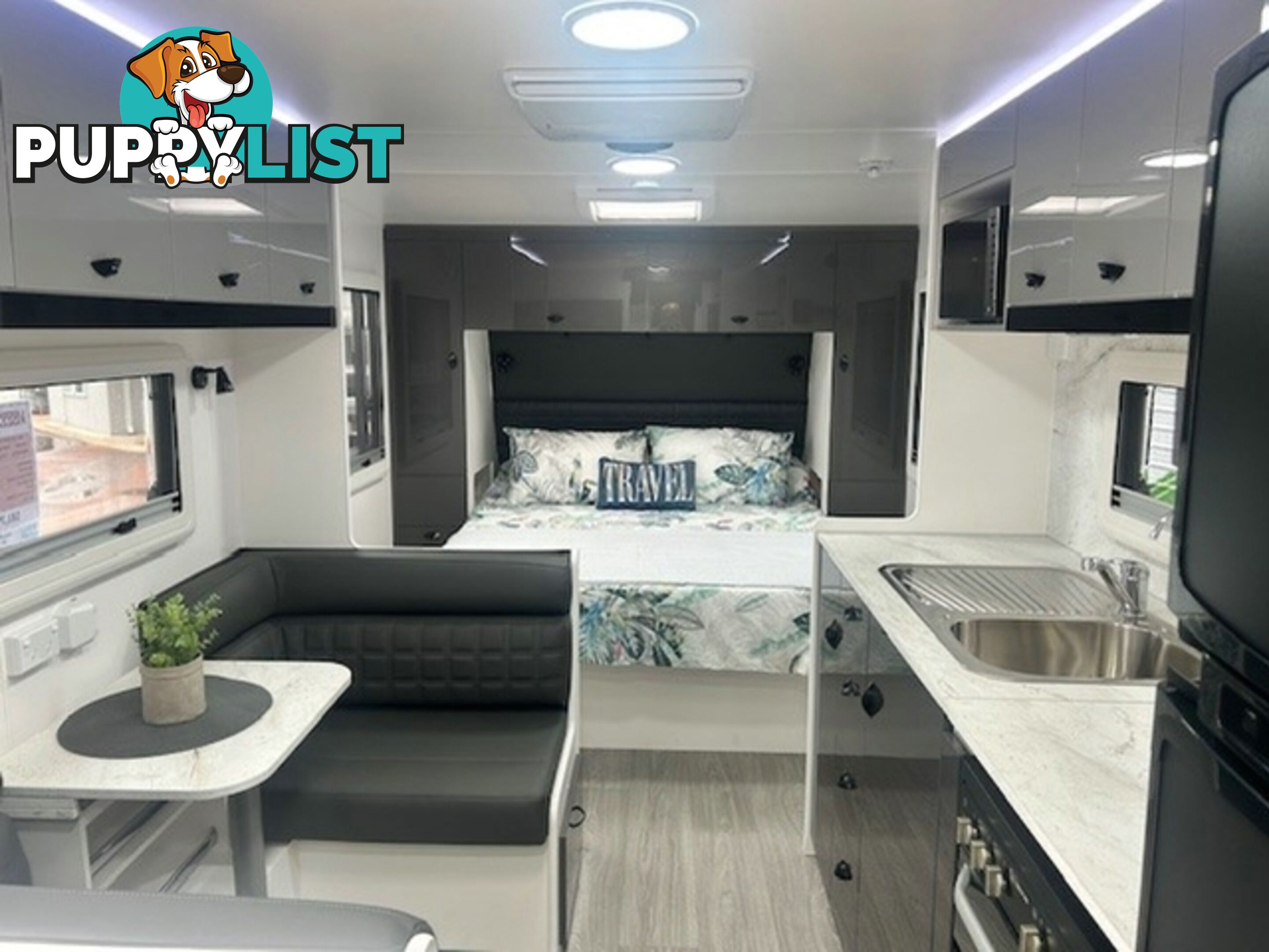 2024 VISCOUNT V2 CAFE LOUNGE CARAVAN