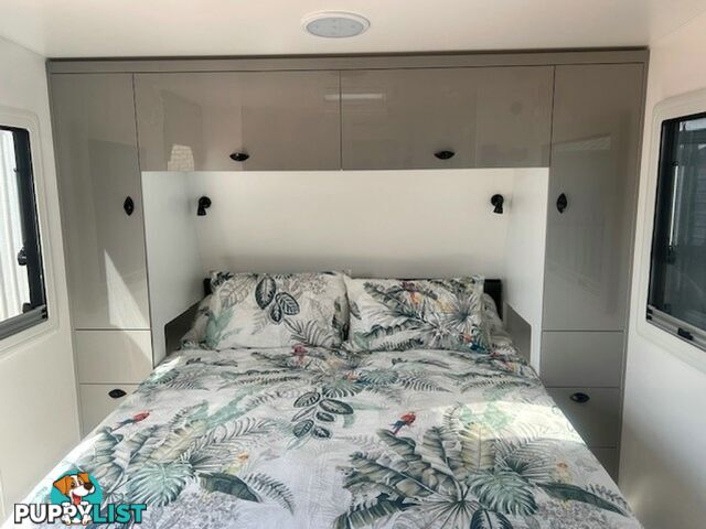 2025 VISCOUNT V2 FAMILY 2 B CARAVAN