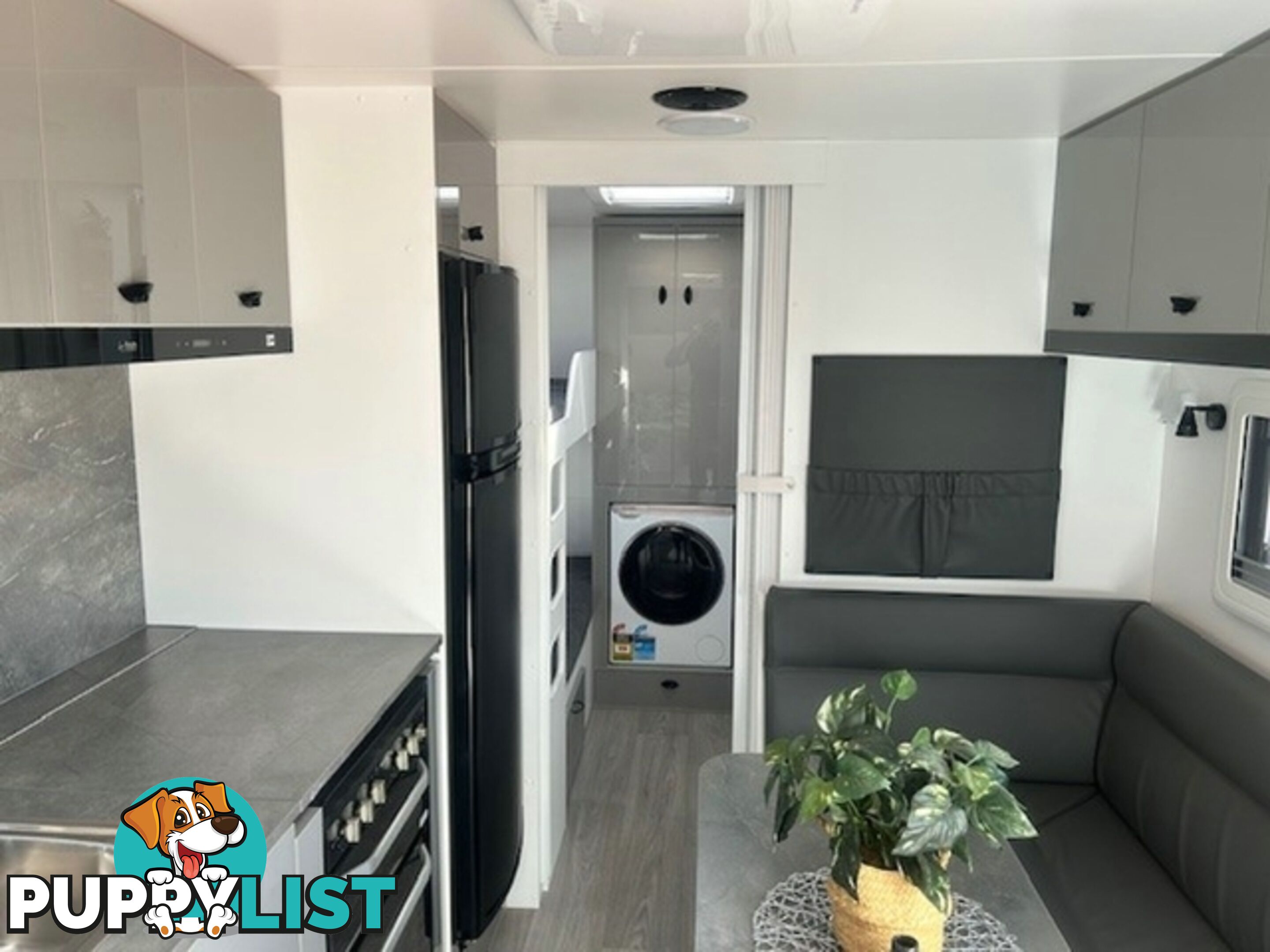 2025 VISCOUNT V2 FAMILY 2 B CARAVAN