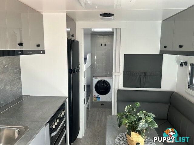 2025 VISCOUNT V2 FAMILY 2 B CARAVAN