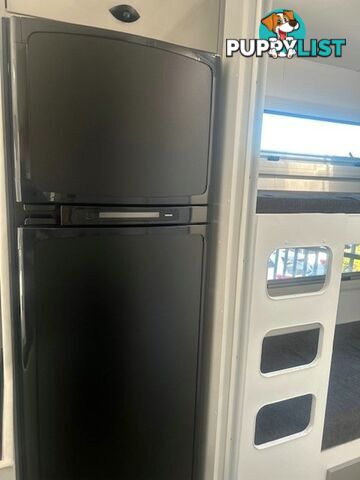 2025 VISCOUNT V3 FAMILY 2 BUNKS CARAVAN