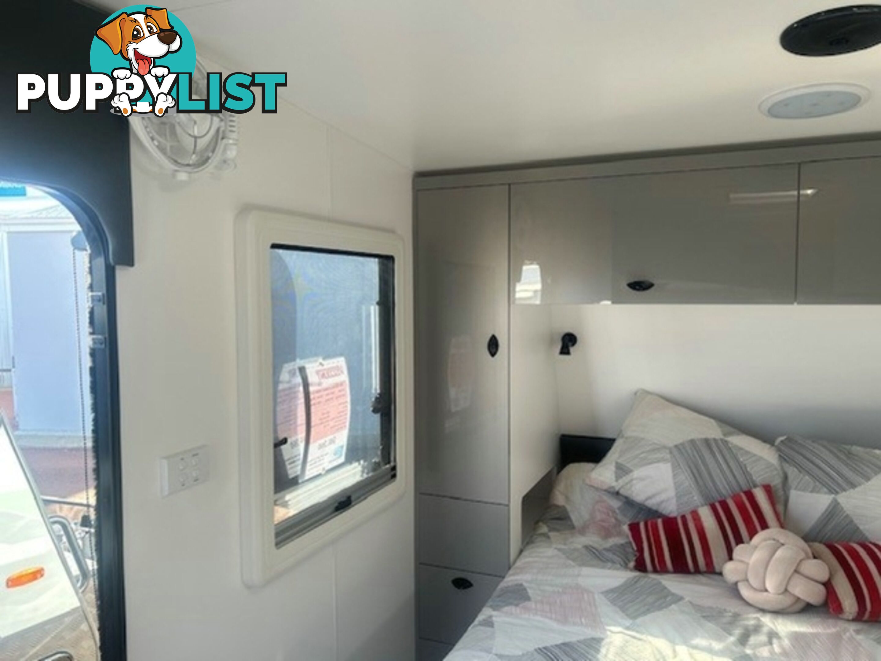 2025 VISCOUNT V3 FAMILY 2 BUNKS CARAVAN