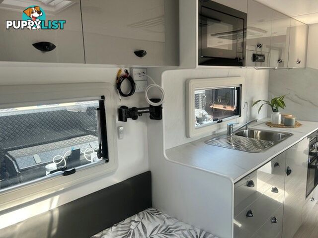 2025 NEWLANDS TOURISTER LUXE PACK 610 SINGLE CARAVAN