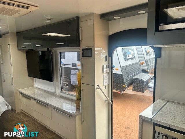 2017 COROMAL PRINCETON 735 DOUBLE SLIDE-OUT SLIDE-ON CAMPER