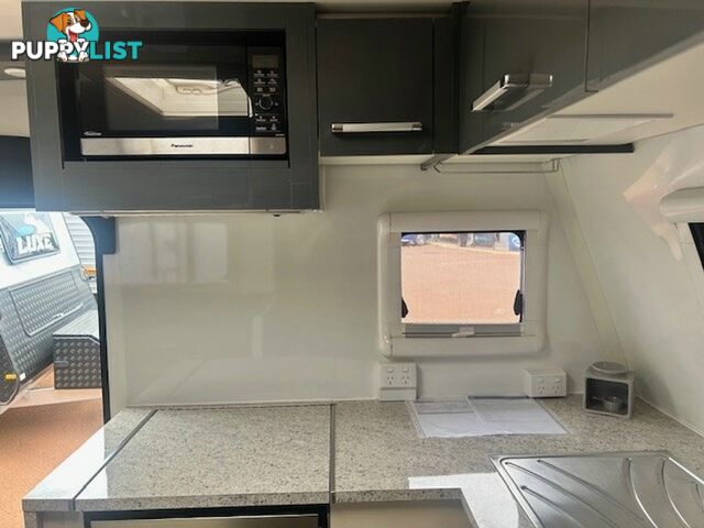 2017 COROMAL PRINCETON 735 DOUBLE SLIDE-OUT SLIDE-ON CAMPER