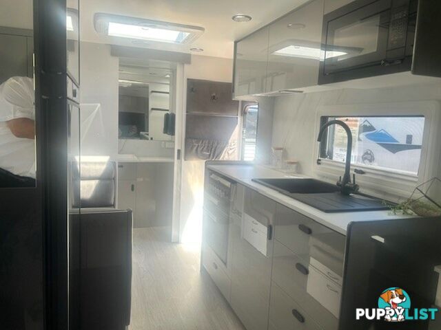 2025 CONCEPT INNOVATION 600 CAFE LOUNGE CARAVAN