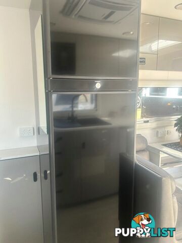 2025 CONCEPT INNOVATION 600 CAFE LOUNGE CARAVAN