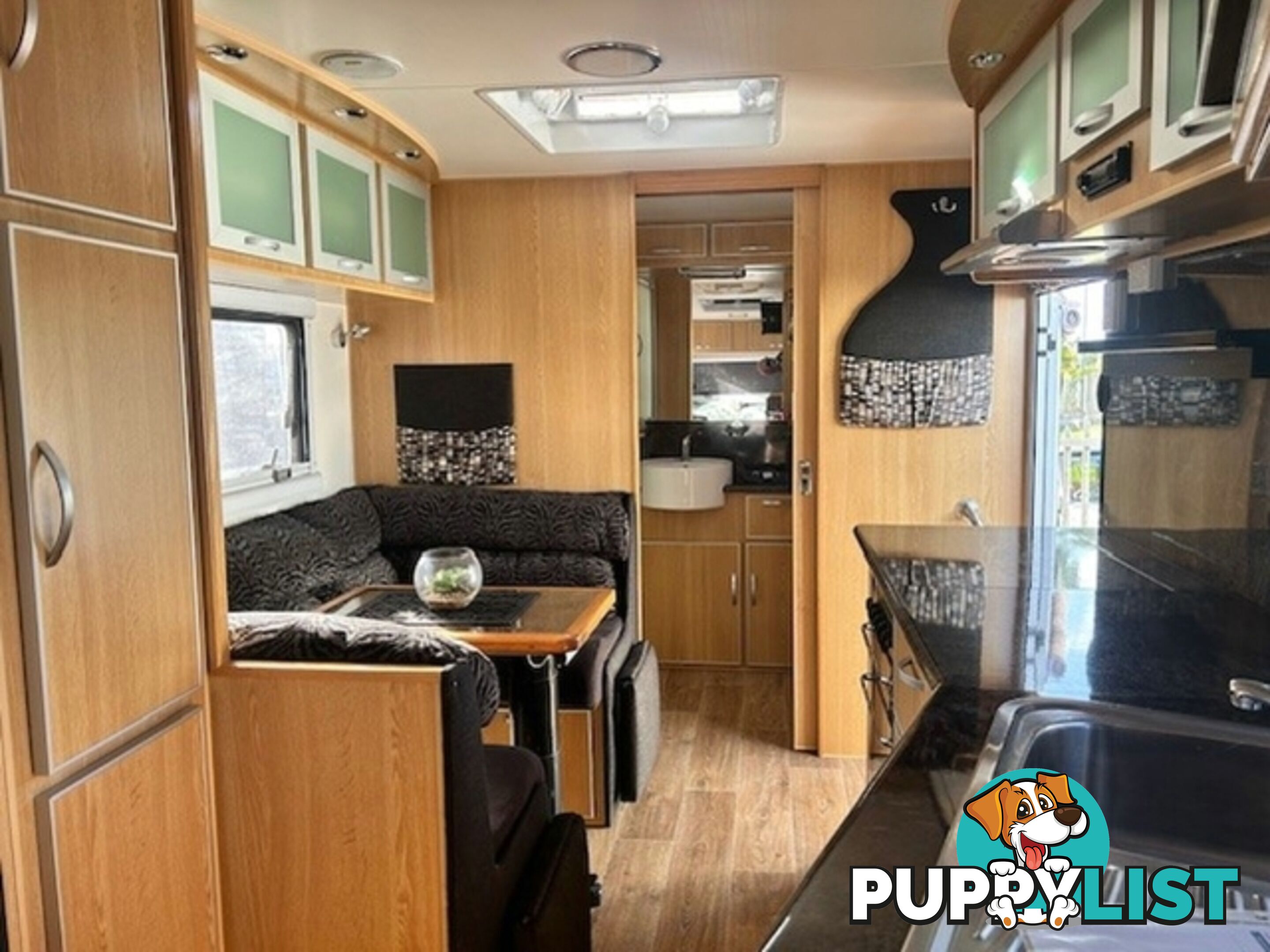 2013 VANGUARD LUCKY BAY SEMI OFF ROAD CARAVAN