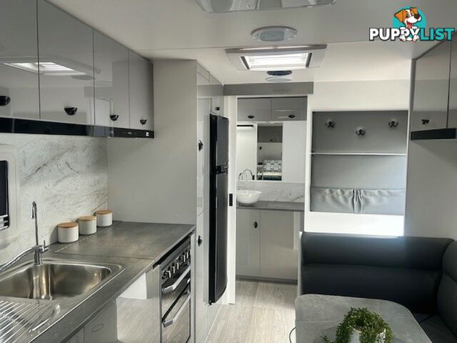 2025 VISCOUNT V3.2 CLUB LOUNGE CARAVAN