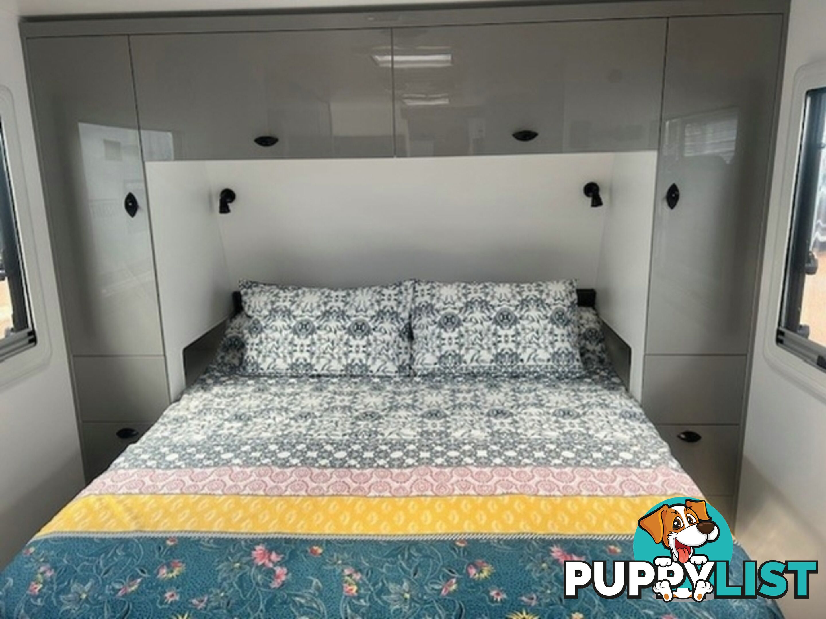 2025 VISCOUNT V3.2 CLUB LOUNGE CARAVAN