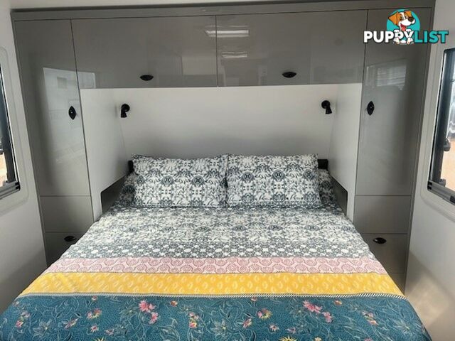 2025 VISCOUNT V3.2 CLUB LOUNGE CARAVAN