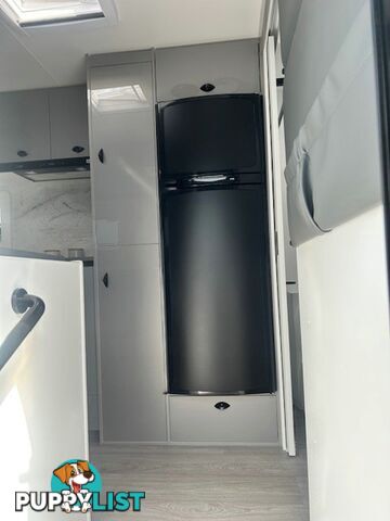 2025 VISCOUNT V3.2 CLUB LOUNGE CARAVAN